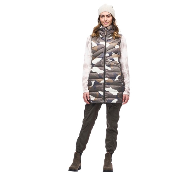 LIGHTWEIGHT DOWN VEST - Picture 1 of 3